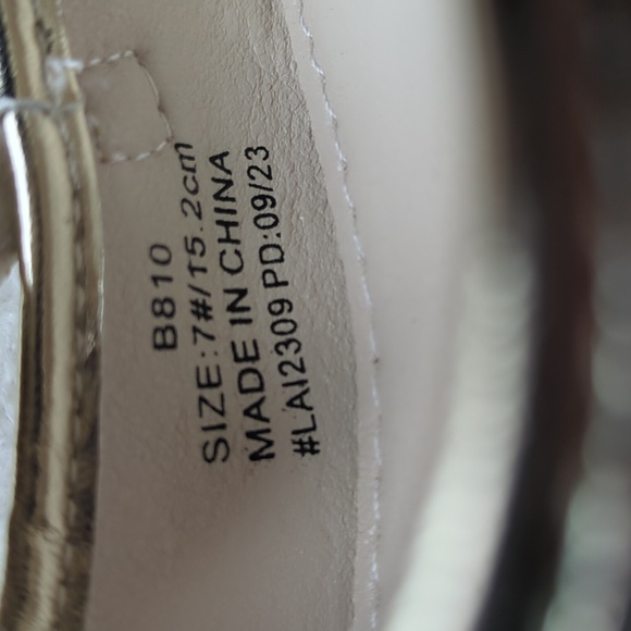 Felix & Flora Girls Gold Glitter Bow Flats - Dress Shoes (Size 7) - Picture 4 of 4